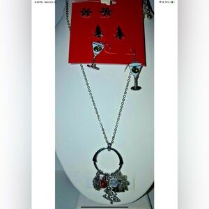 4pc CHRISTMAS Circle necklace earring set w/tree gif and Snowflakes COCTAIL# 23